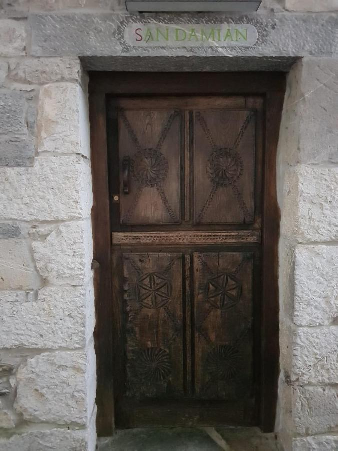 Apartamentos Rurales El Lleron Caso Zewnętrze zdjęcie